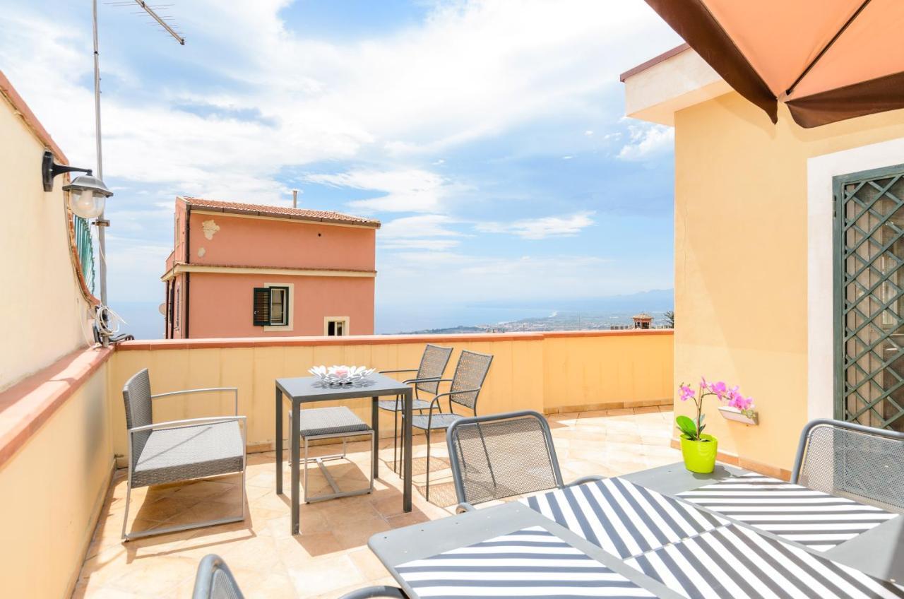 Sunset Holiday Home تاورمينا المظهر الخارجي الصورة