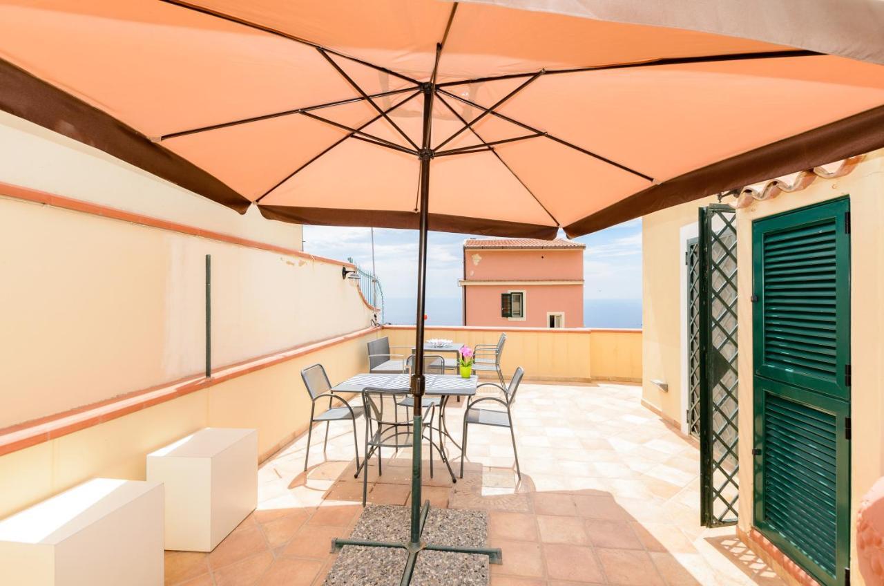Sunset Holiday Home تاورمينا المظهر الخارجي الصورة
