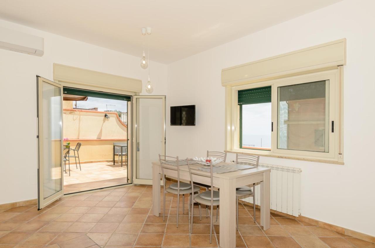 Sunset Holiday Home تاورمينا المظهر الخارجي الصورة